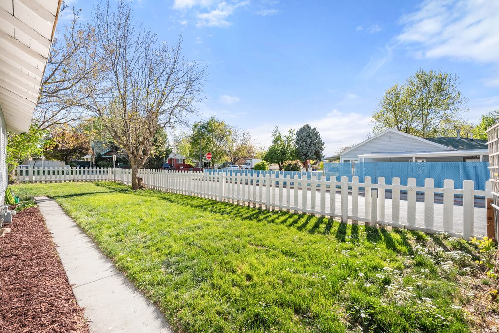 601 E LELAND AVE Salt Lake City, UT 84106