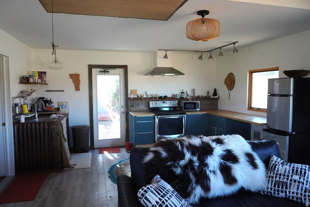 105 W SLEEPING RAINBOW DR #20 Torrey, UT 84775