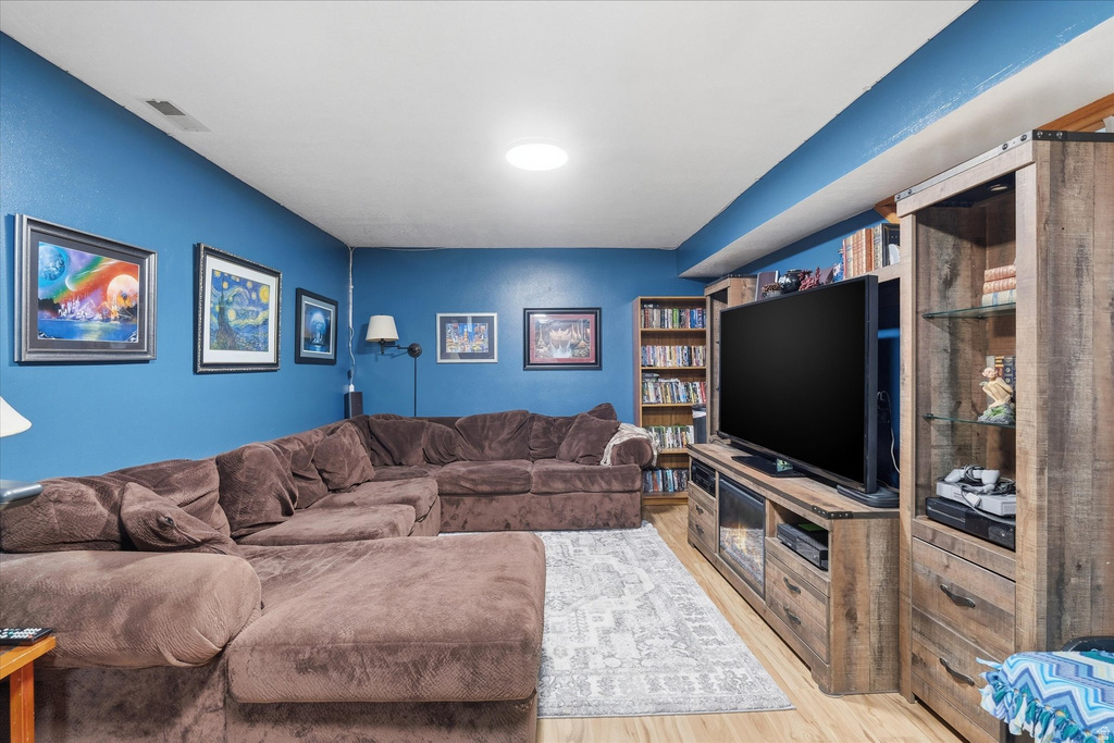 1095 PARK AVE Logan, UT 84321