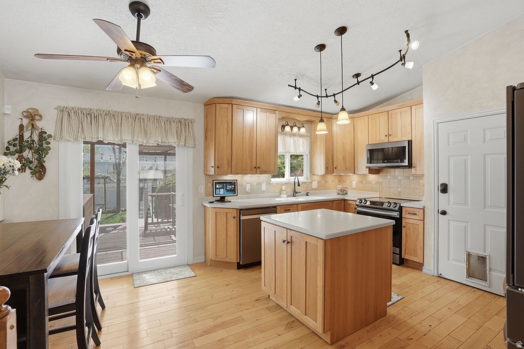 1589 W PLUM CREEK DR West Jordan, UT 84088