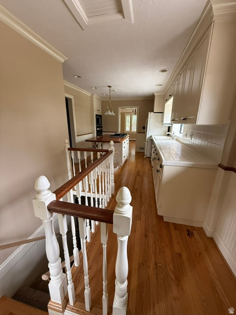 2181 E ARBOR LN Holladay, UT 84117