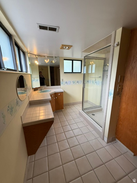 2181 E ARBOR LN Holladay, UT 84117