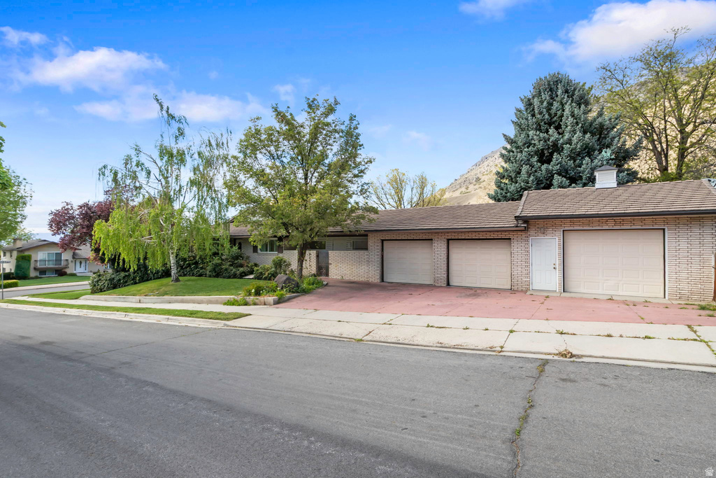 60 N 1230 E Springville, UT 84663