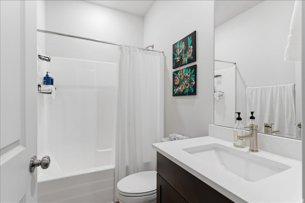 1306 E TALBOT DR Kaysville, UT 84037