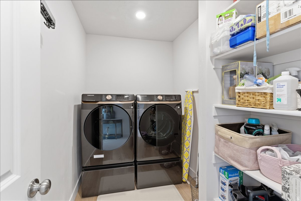 1306 E TALBOT DR Kaysville, UT 84037