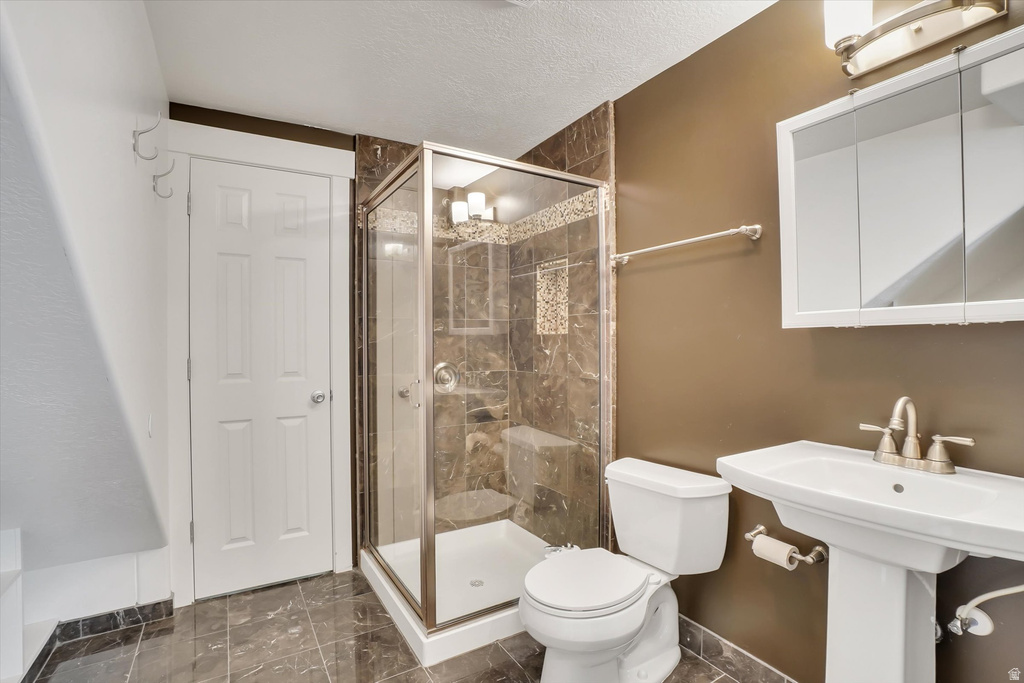 5647 W RED NARROWS DR West Jordan, UT 84081