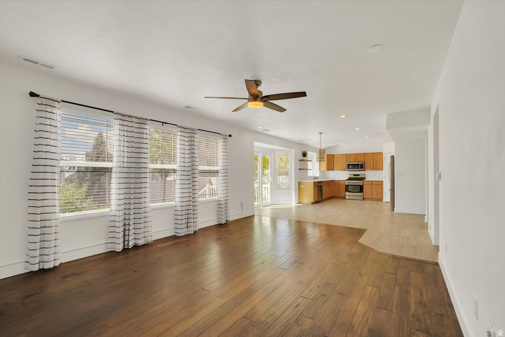 5647 W RED NARROWS DR West Jordan, UT 84081