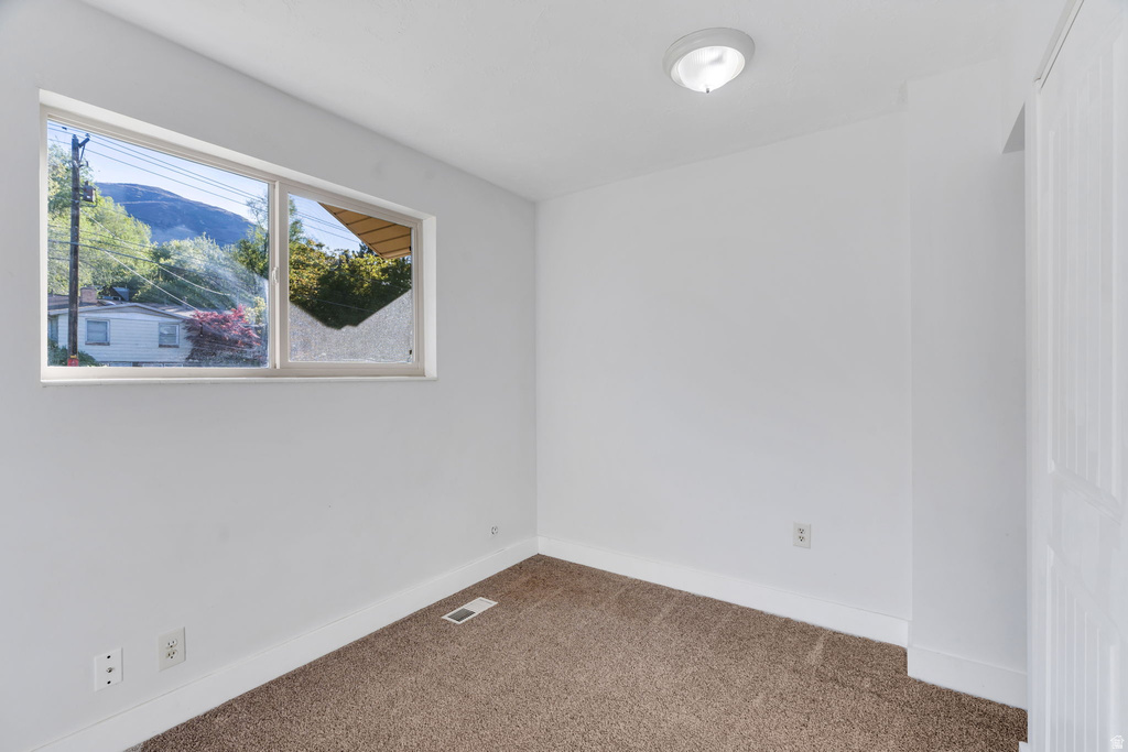 1327 N MAIN ST Farmington, UT 84025