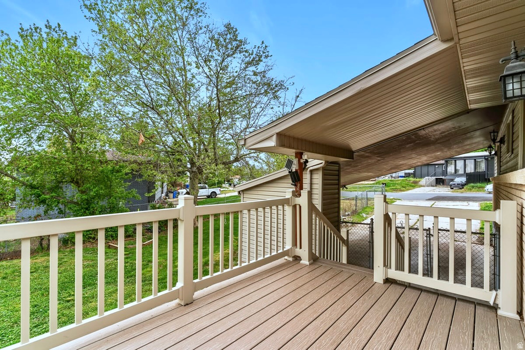 1327 N MAIN ST Farmington, UT 84025