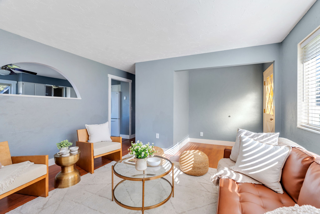 1327 N MAIN ST Farmington, UT 84025