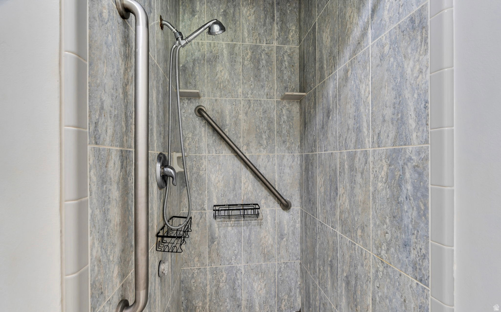 1327 N MAIN ST Farmington, UT 84025