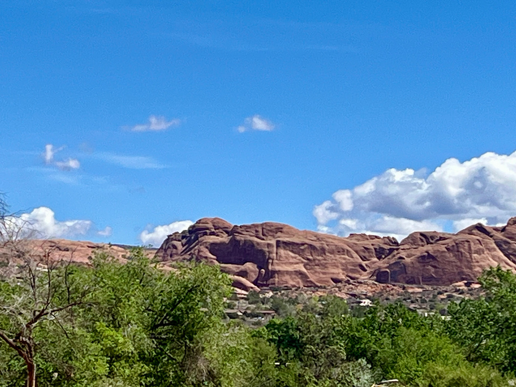 2381 S SPANISH VALLEY DR Moab, UT 84532