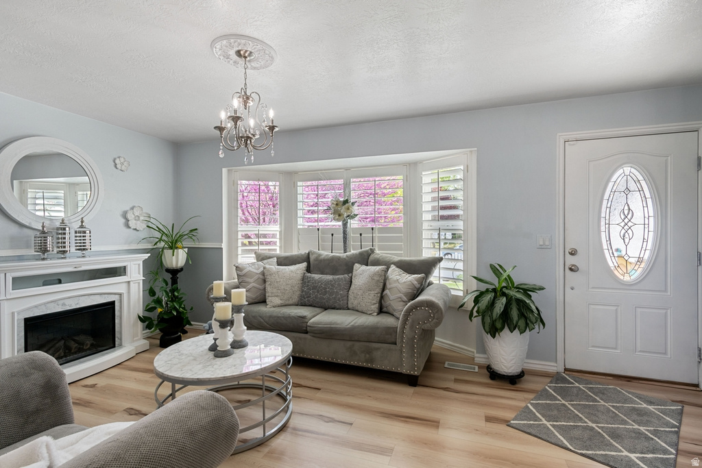 6604 W 4120 S West Valley City, UT 84128