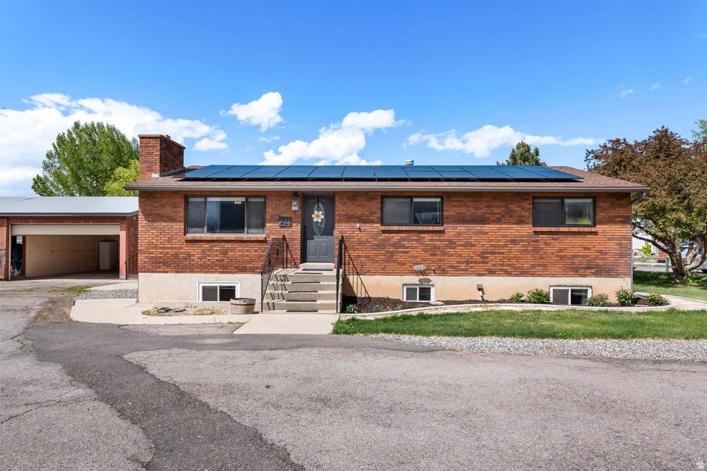 421 N 500 W Santaquin, UT 84655