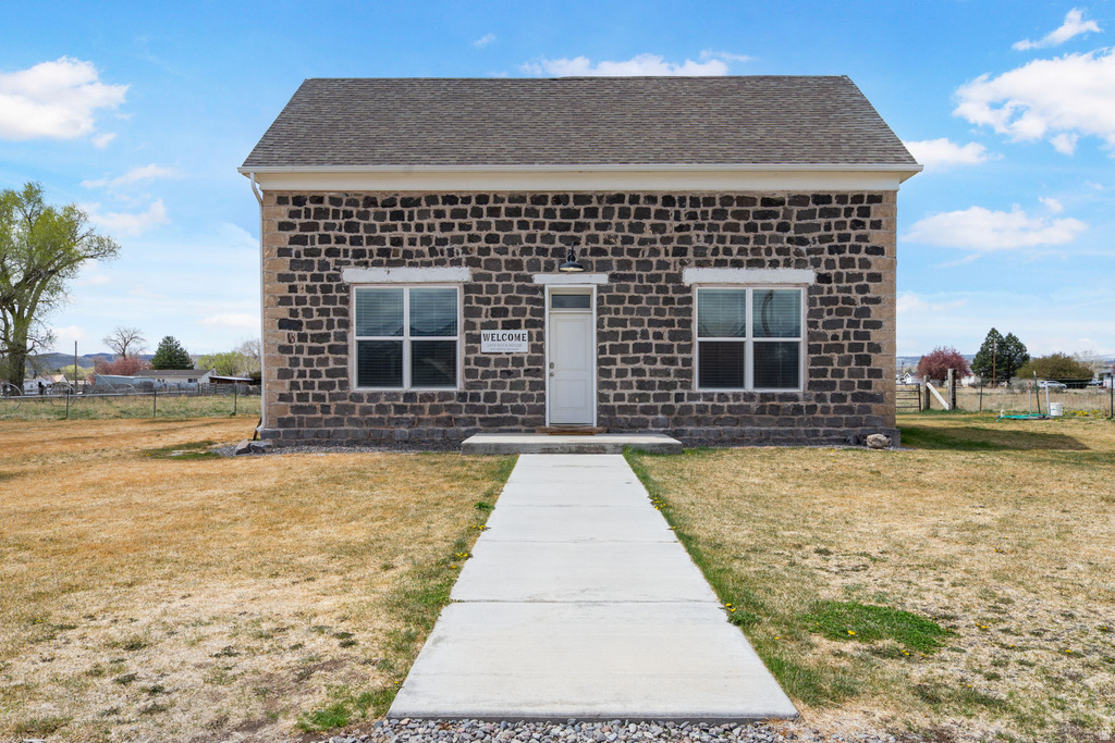 275 N 200 E Loa, UT 84747