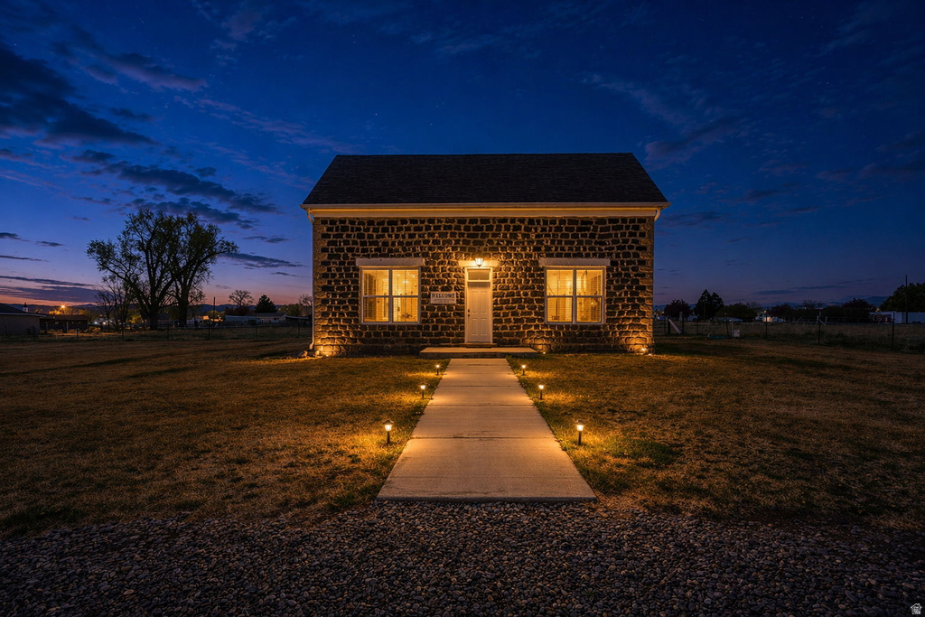 275 N 200 E Loa, UT 84747