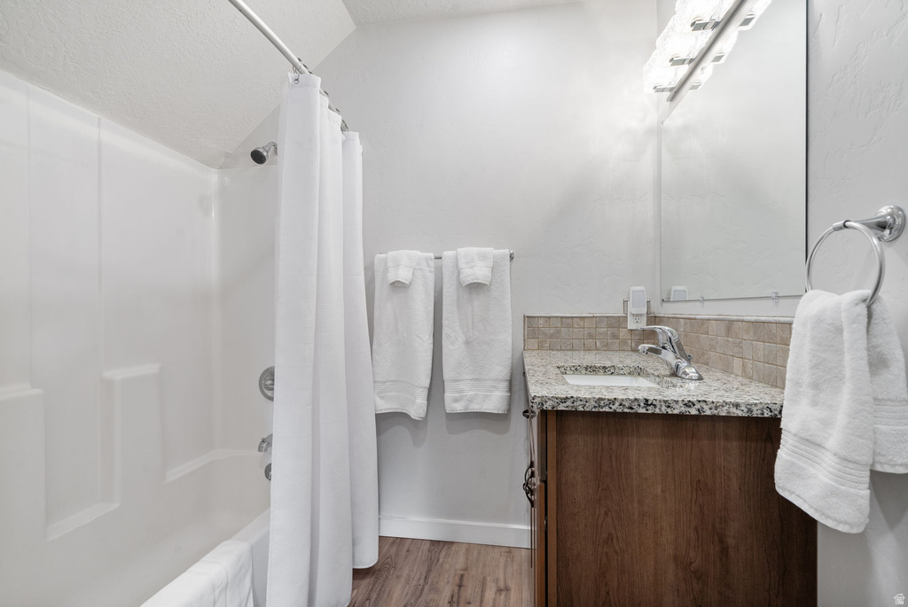 275 N 200 E Loa, UT 84747