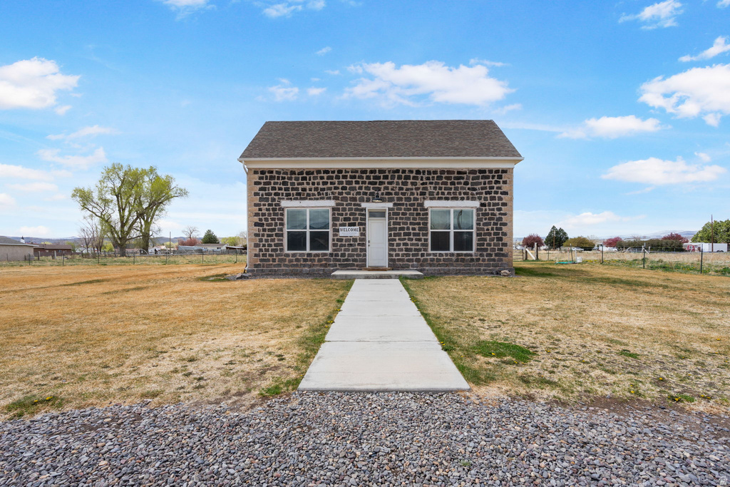 275 N 200 E Loa, UT 84747