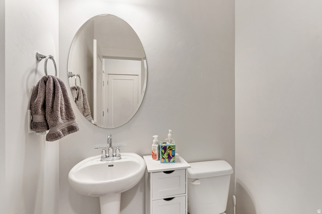 7194 N SILVER CREEK WAY Eagle Mountain, UT 84005