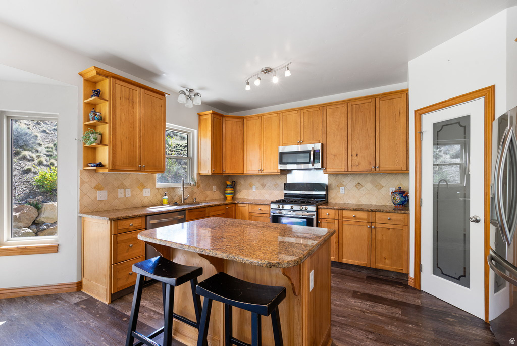 9476 N AVANYU DR Cedar Hills, UT 84062