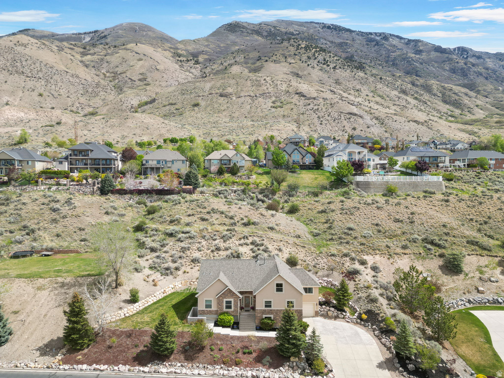 9476 N AVANYU DR Cedar Hills, UT 84062