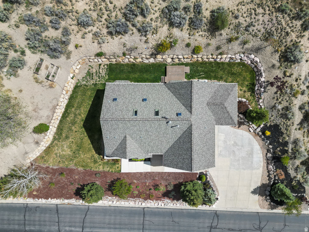 9476 N AVANYU DR Cedar Hills, UT 84062