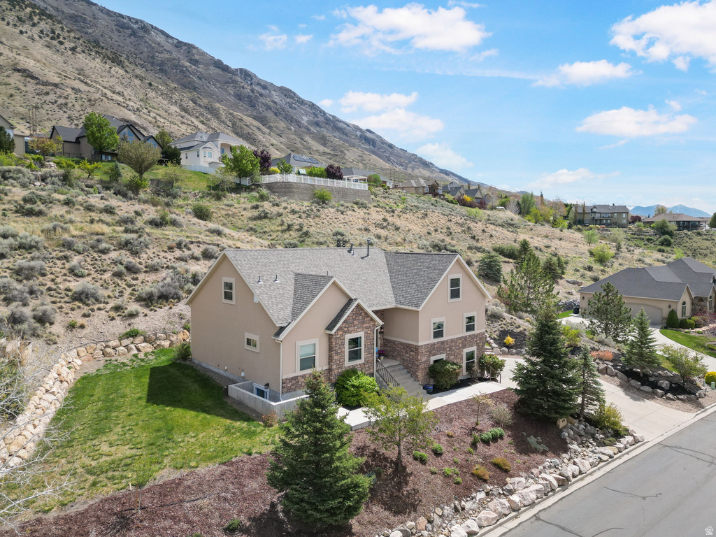 9476 N AVANYU DR Cedar Hills, UT 84062