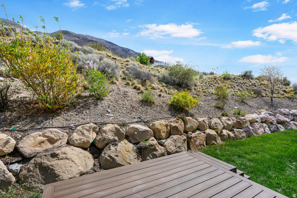 9476 N AVANYU DR Cedar Hills, UT 84062