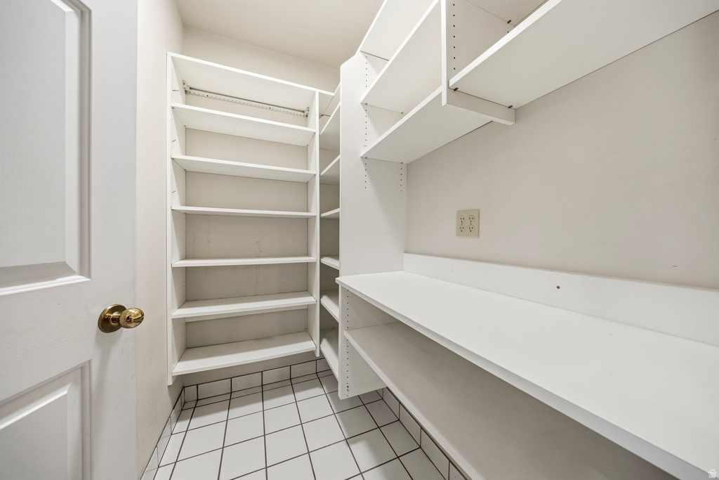 8506 S WILLOW CREEK DR Sandy, UT 84093