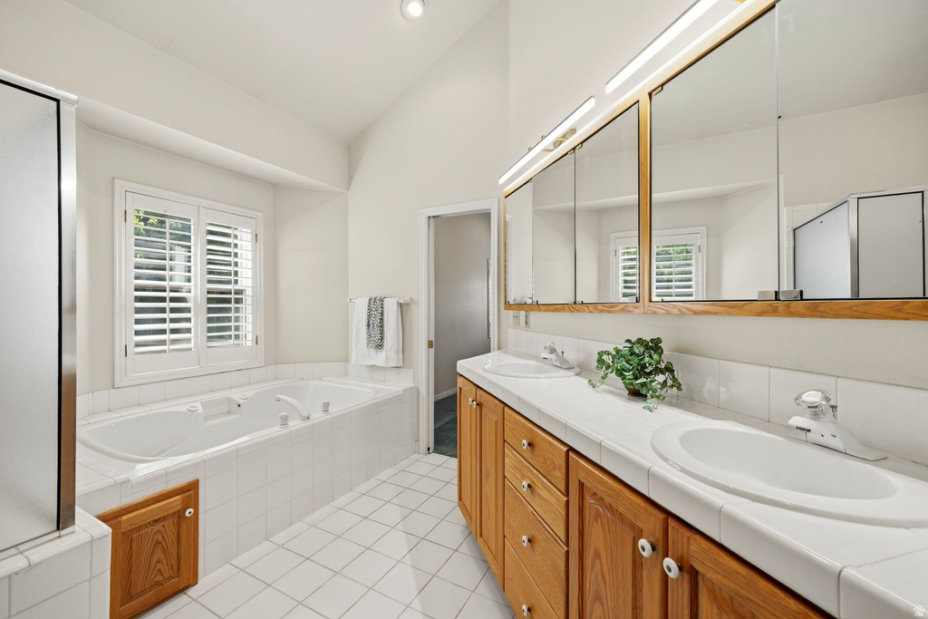 8506 S WILLOW CREEK DR Sandy, UT 84093