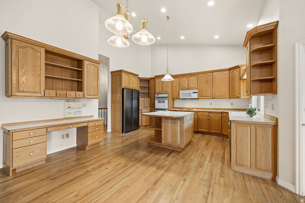 8506 S WILLOW CREEK DR Sandy, UT 84093