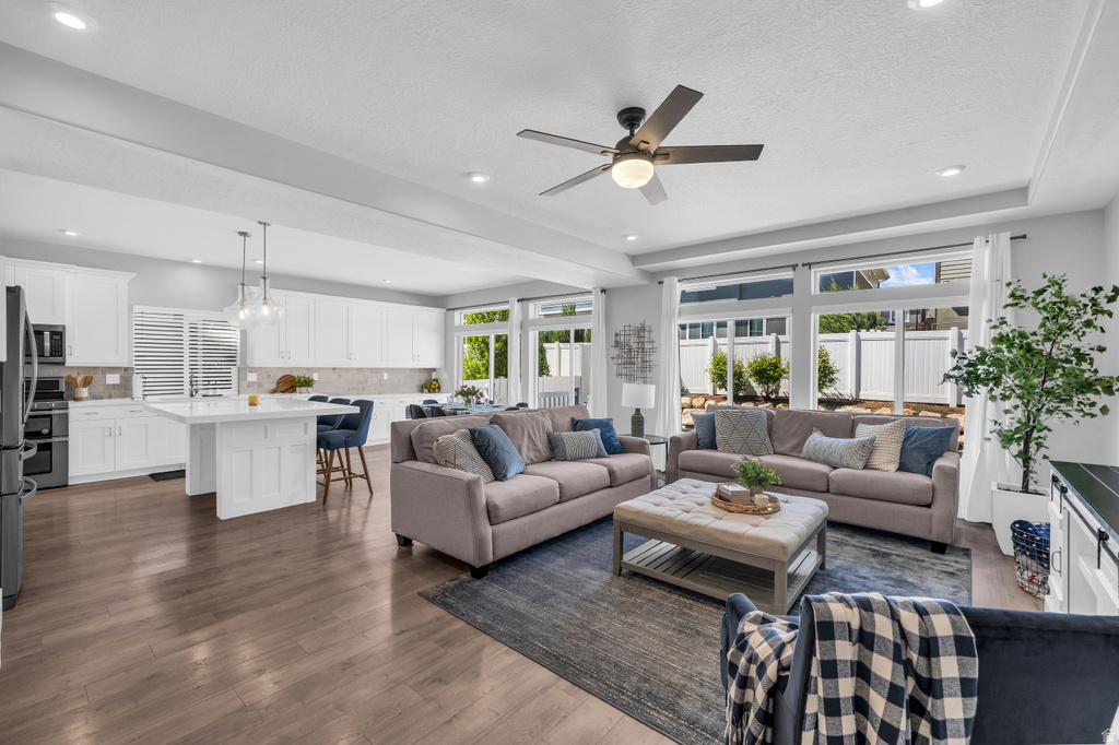 2587 N WALLACE WAY Lehi, UT 84048