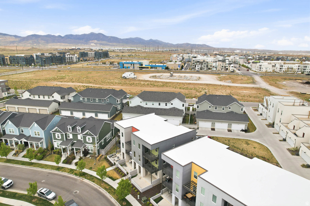 5318 W CANARY GRASS WAY South Jordan, UT 84009