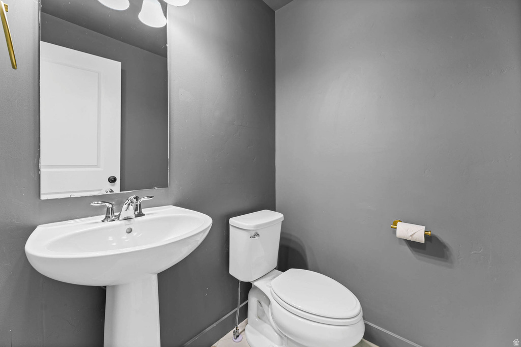 5318 W CANARY GRASS WAY South Jordan, UT 84009