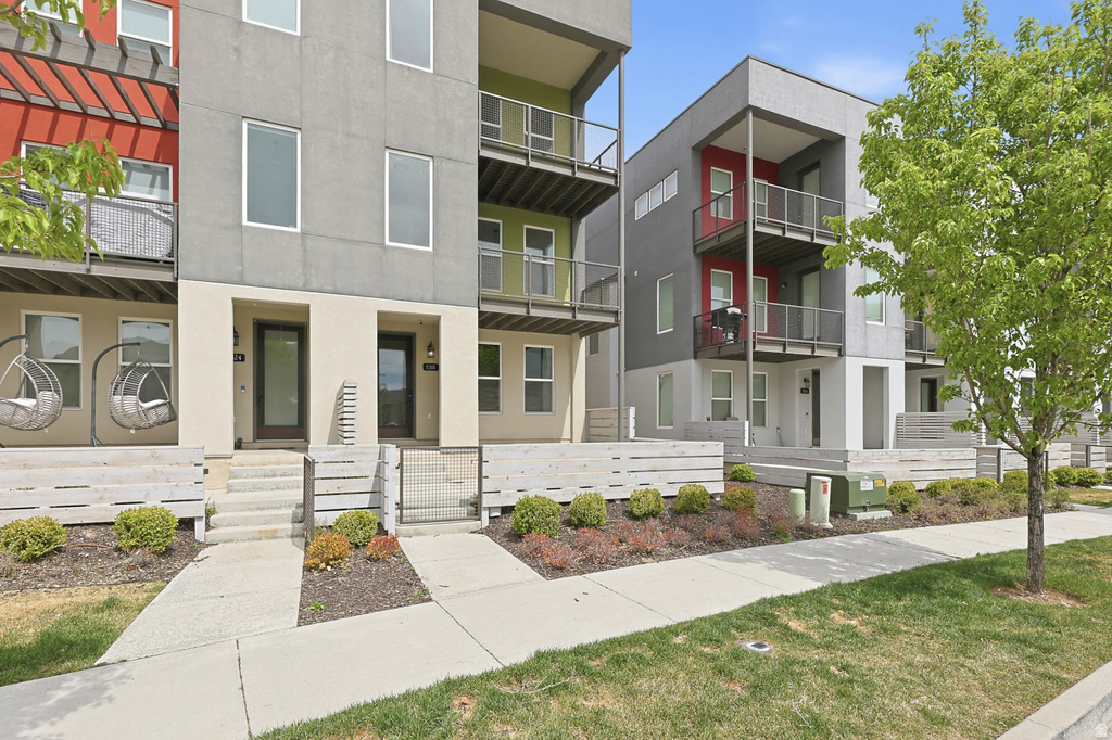 5318 W CANARY GRASS WAY South Jordan, UT 84009