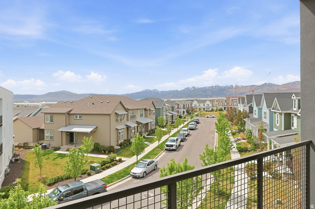 5318 W CANARY GRASS WAY South Jordan, UT 84009