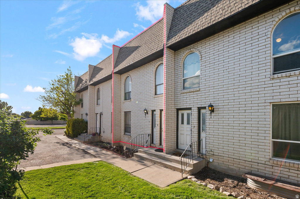 1554 S MONROE #E2 Ogden, UT 84404