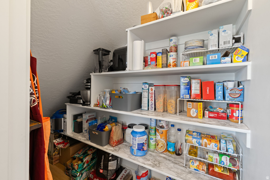 1592 W PARKVIEW DR Syracuse, UT 84075