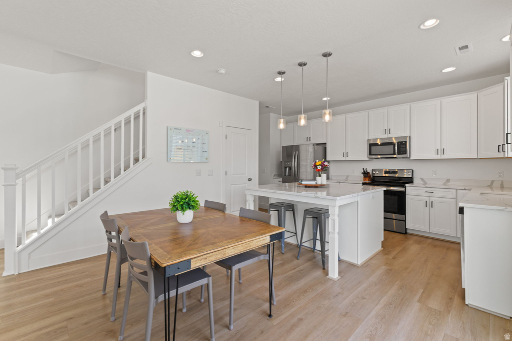 1592 W PARKVIEW DR Syracuse, UT 84075