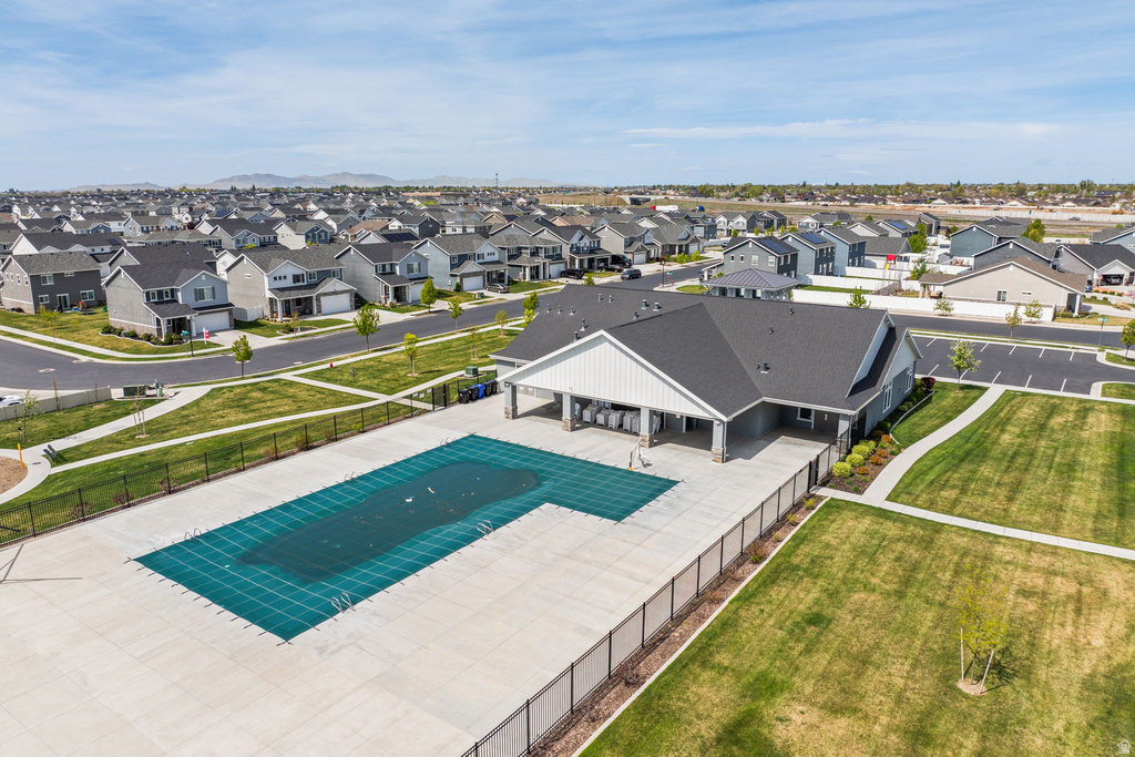 1592 W PARKVIEW DR Syracuse, UT 84075