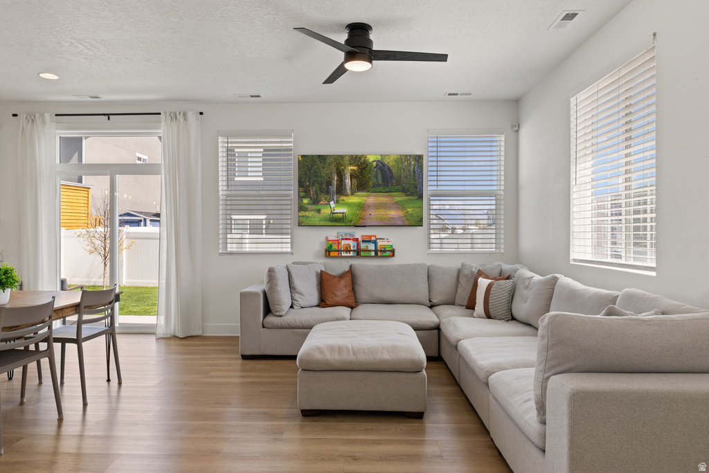 1592 W PARKVIEW DR Syracuse, UT 84075