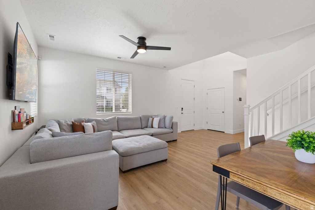 1592 W PARKVIEW DR Syracuse, UT 84075