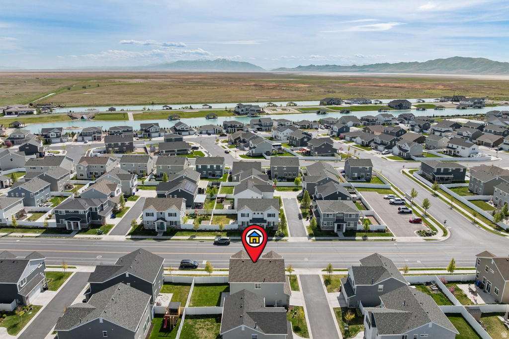 1592 W PARKVIEW DR Syracuse, UT 84075