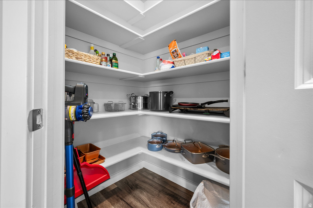 2504 N KNIGHTS LN Layton, UT 84041