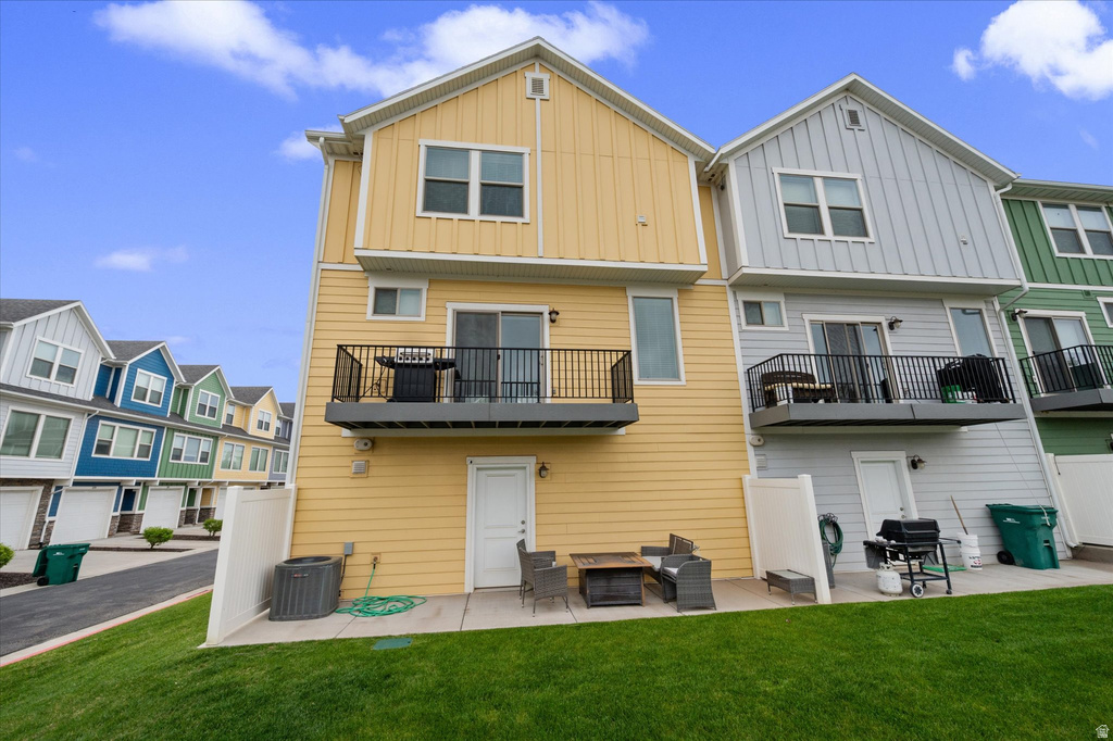 2504 N KNIGHTS LN Layton, UT 84041