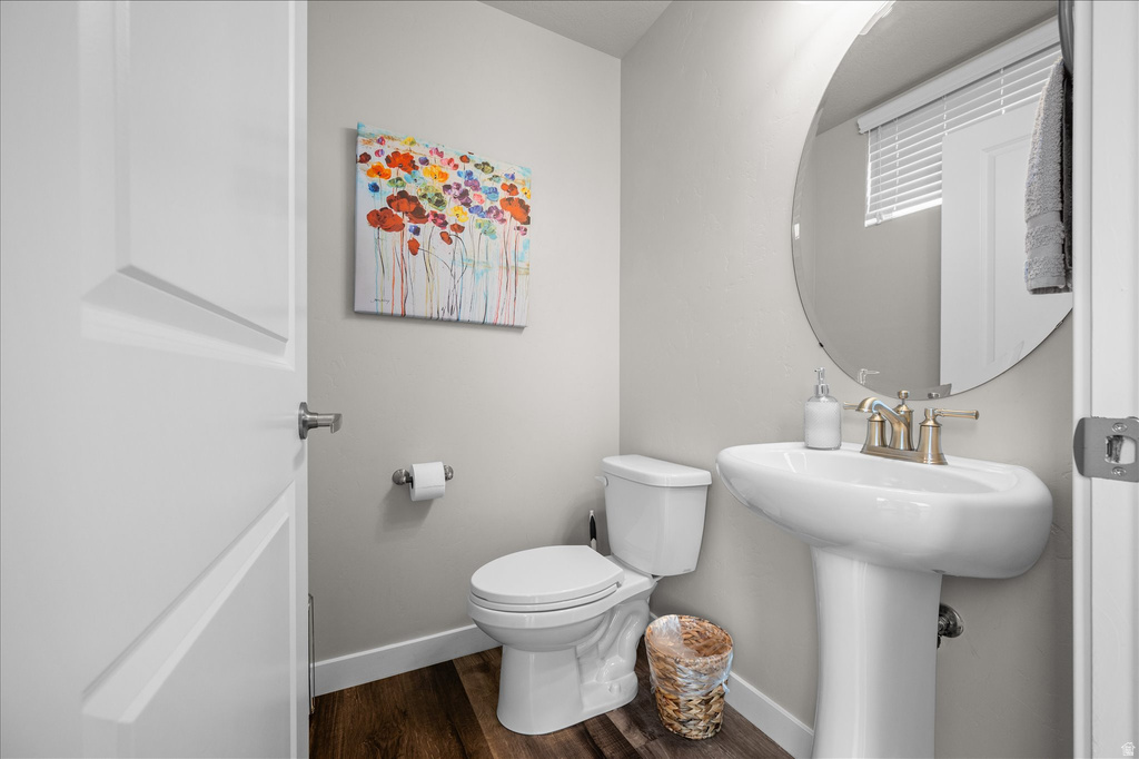 2504 N KNIGHTS LN Layton, UT 84041