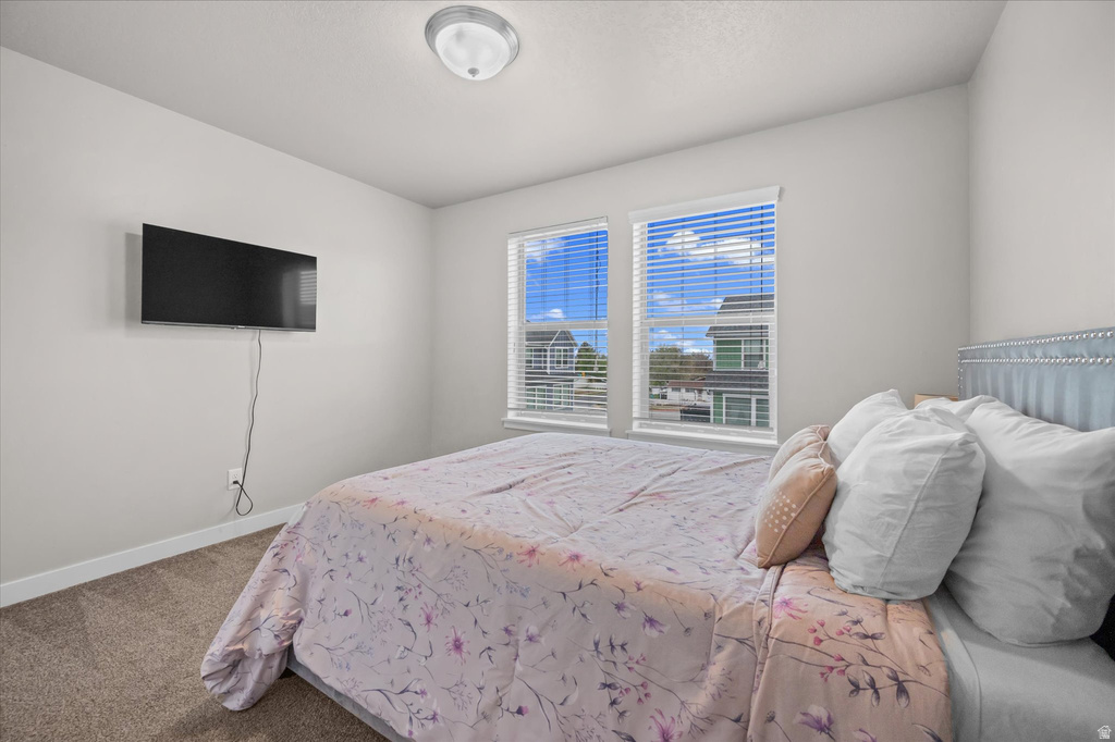 2504 N KNIGHTS LN Layton, UT 84041