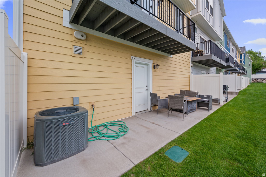 2504 N KNIGHTS LN Layton, UT 84041