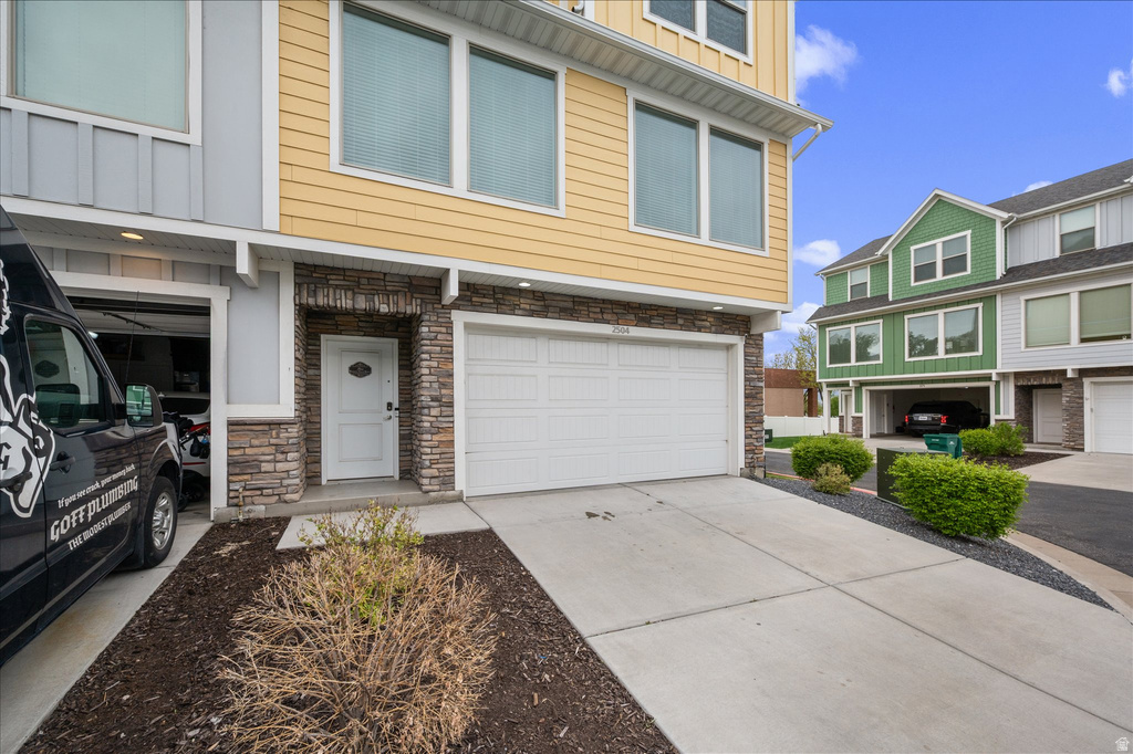 2504 N KNIGHTS LN Layton, UT 84041