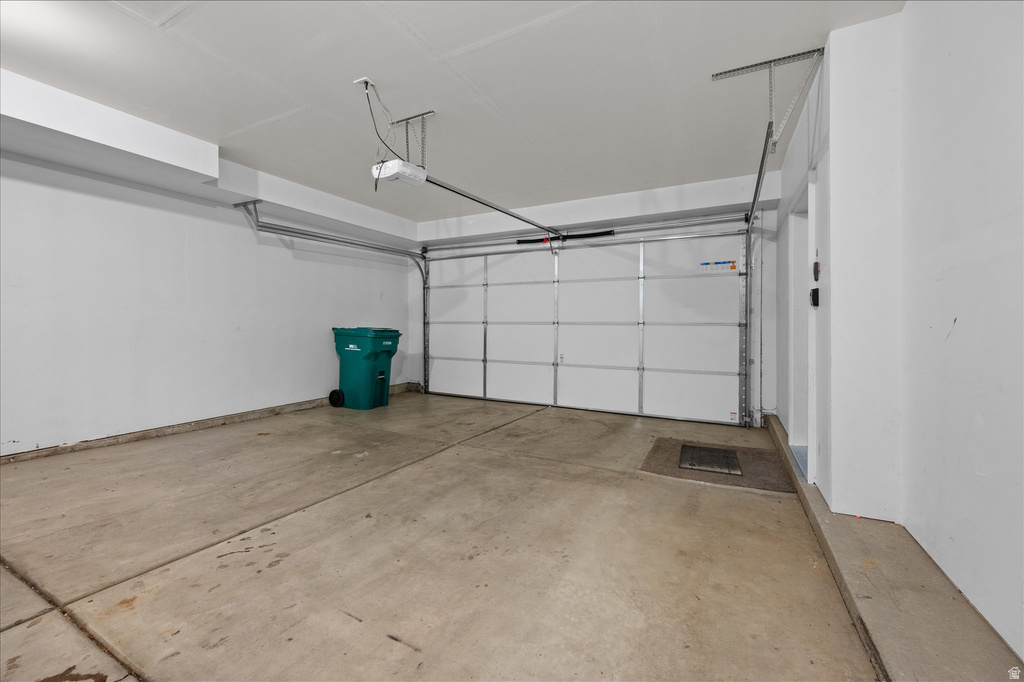 2504 N KNIGHTS LN Layton, UT 84041